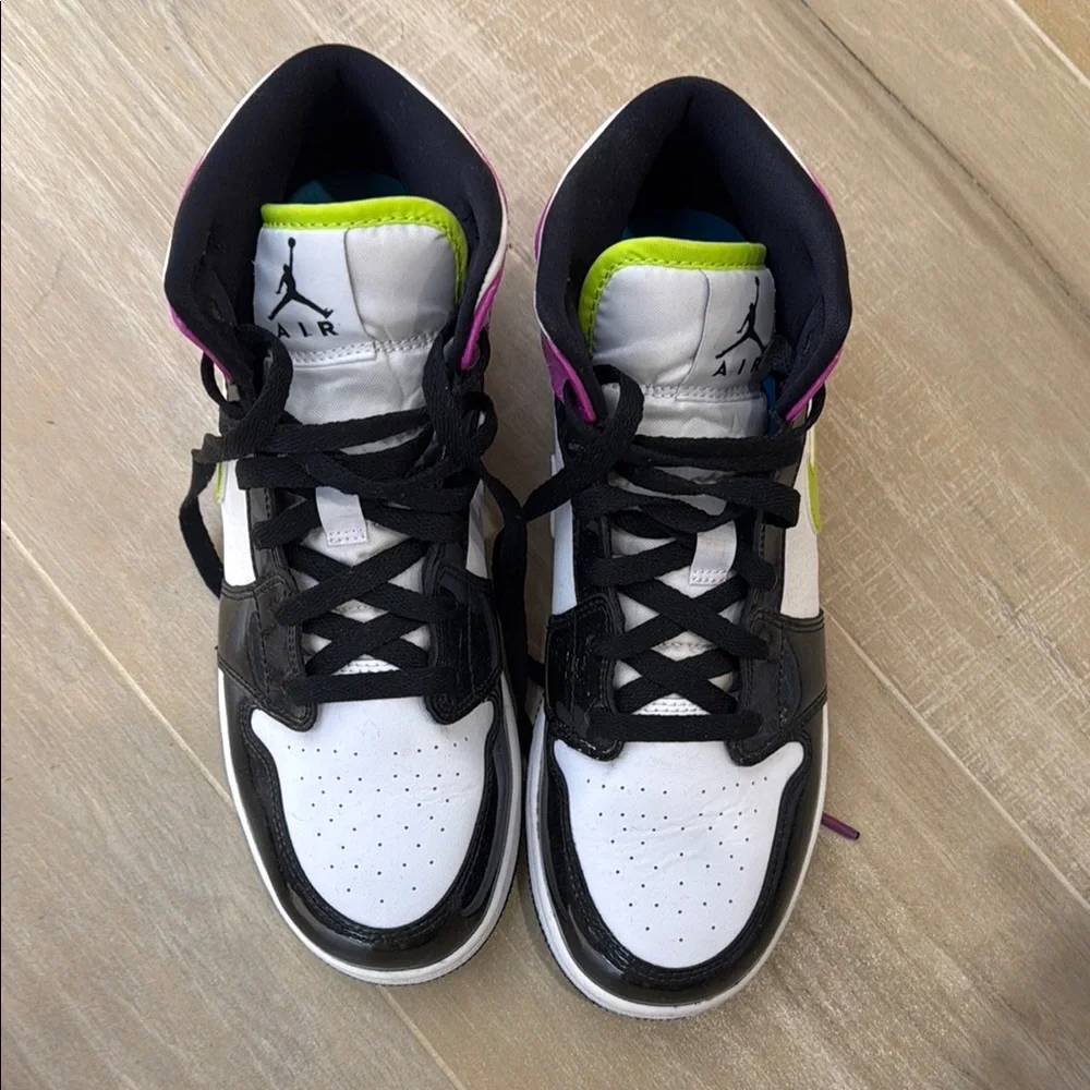 Air Jordan 1 Mid Multicolor Sneakers - Picture 2 of 6